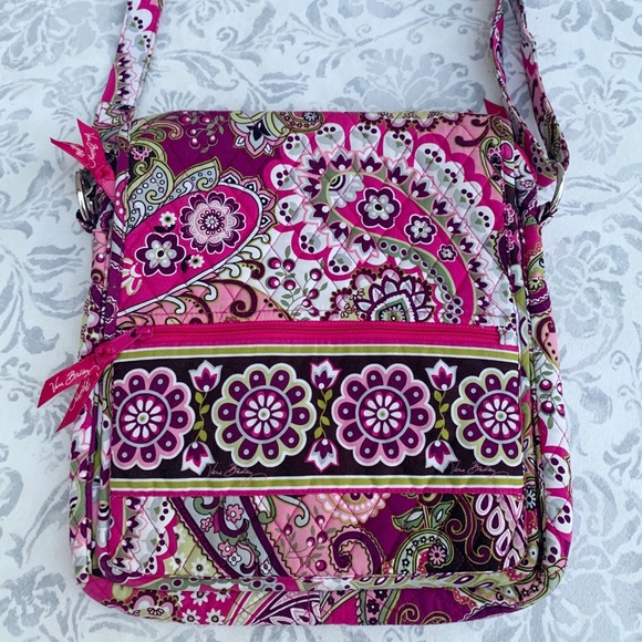 Vera Bradley Handbags - NWOT Vera Bradley Very Berry Flap Crossbody